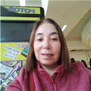 Profesora de EGB de 1 Básico a 6 Básico que realiza clases de Lenguaje y Comunicación